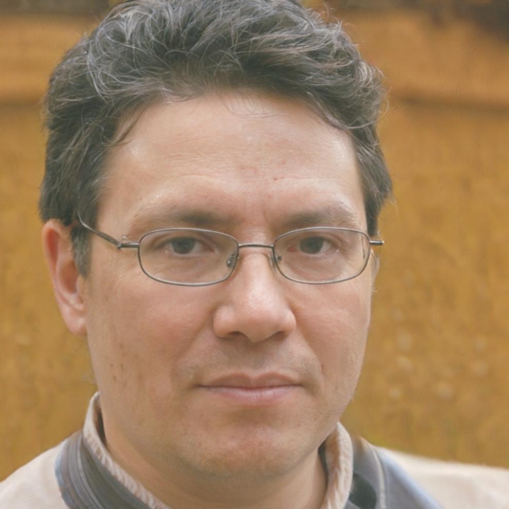 Ritratto professionale di Davide Santambrogio